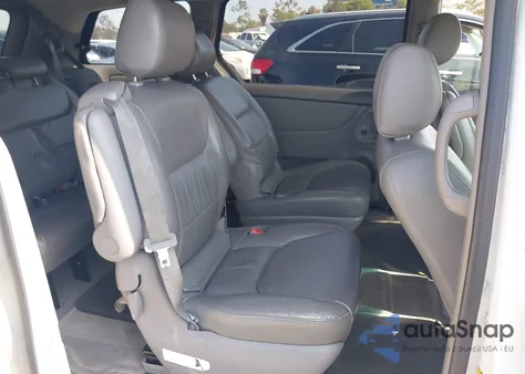 2004 Toyota Sienna Le z USA, uszkodzony, nr VIN 5TDZA23C94S109579